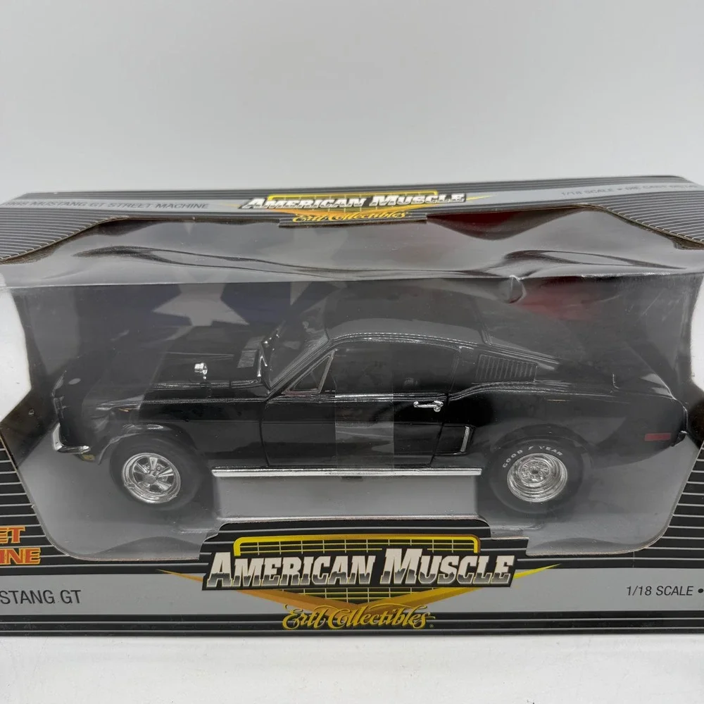 Ertl 39003 American Muscle Street Machine 1/18 Black 1968 Mustang GT DieCast Car